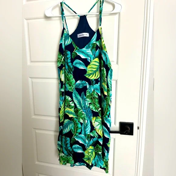 shipwreck ltd | Dresses | Shipwreck Ltd Medium Banana Leaf Dress Navy Green | Poshmark shipwreck ltd | Dresses | Shipwreck Ltd Medium Banana Leaf Dress Navy Green | Poshmark